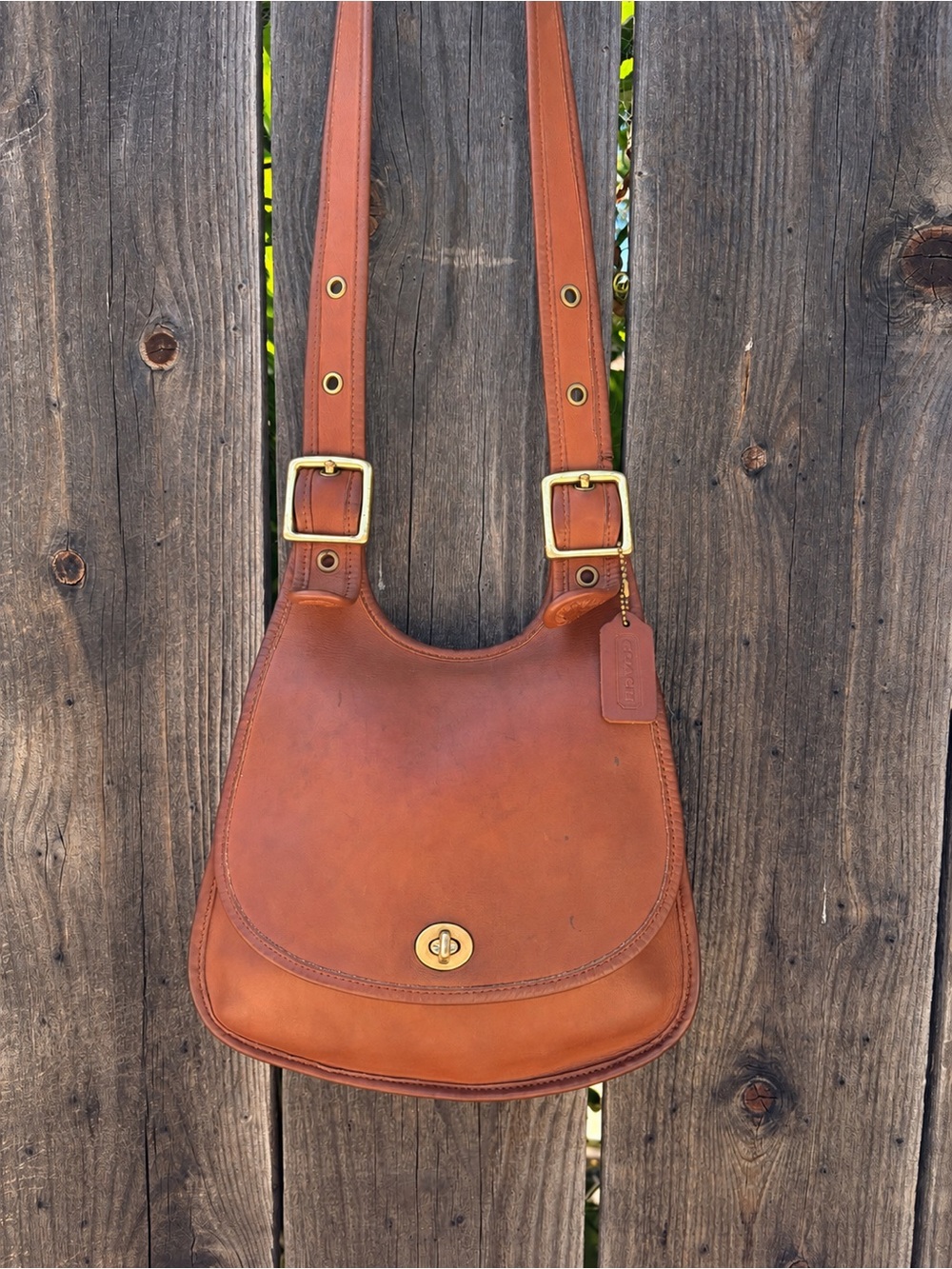 Rare Vintage Coach Medium Cognac Turnlock Saddle Bag Style 9988
